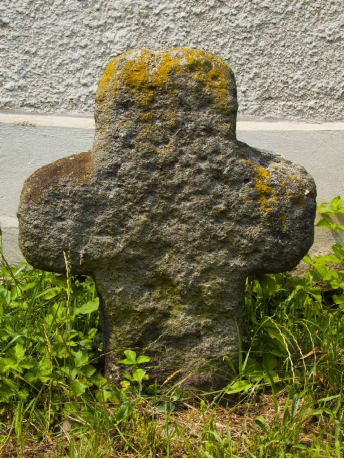 Zdjęcie obiektu turystycznego: Kamienny krzyż pokutny w Roztokach