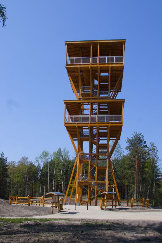 ???: Ein Aussichtsturm aus Holz