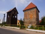 ???: Dzwonnica i Kamienno-ceglana wieża bramna w Górzynie